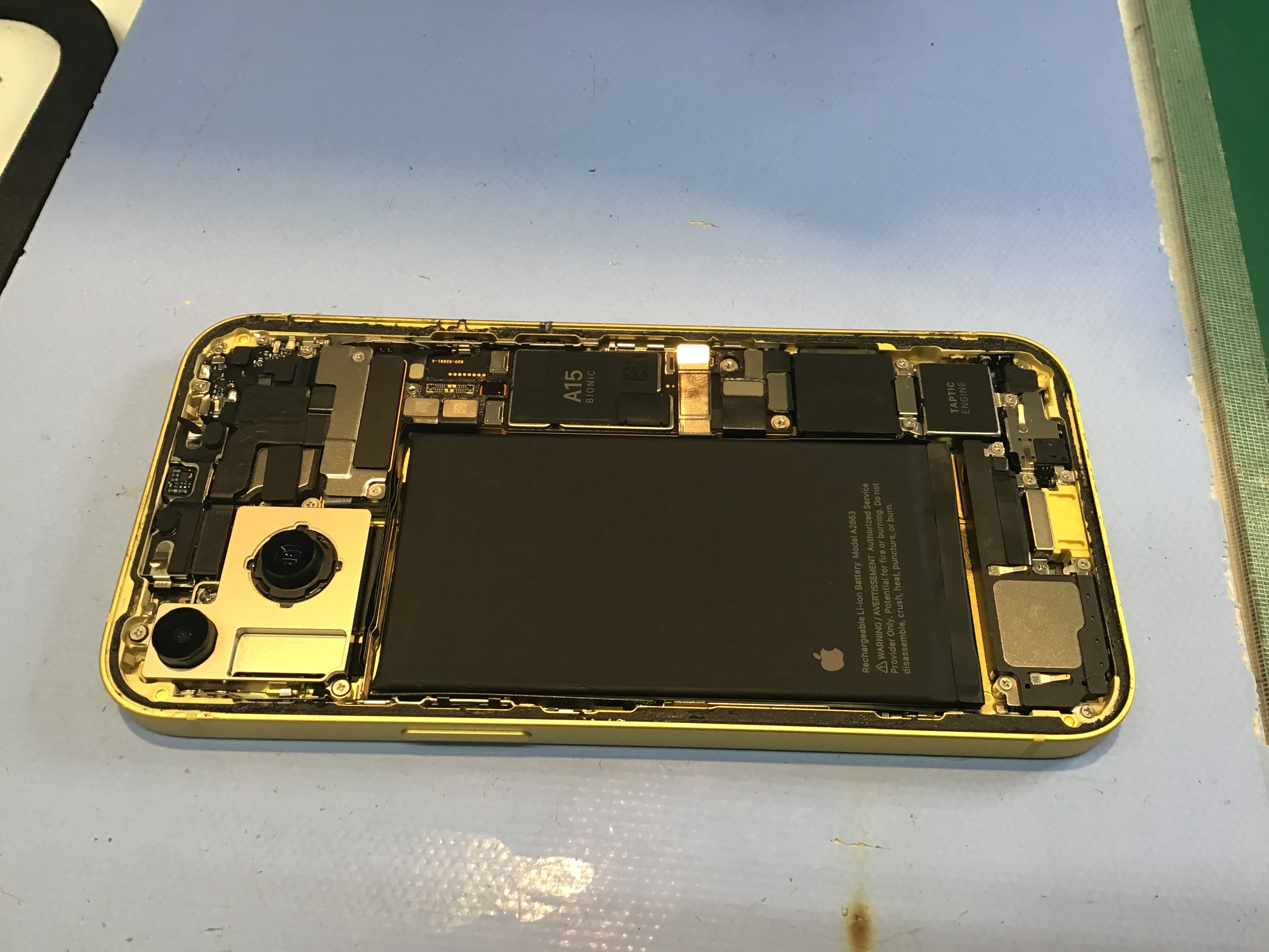 iPhone14のバッテリー交換は、データそのまま・即日修理のスマホ修理工房京王聖蹟桜ヶ丘ショッピングセンターB館店へ！